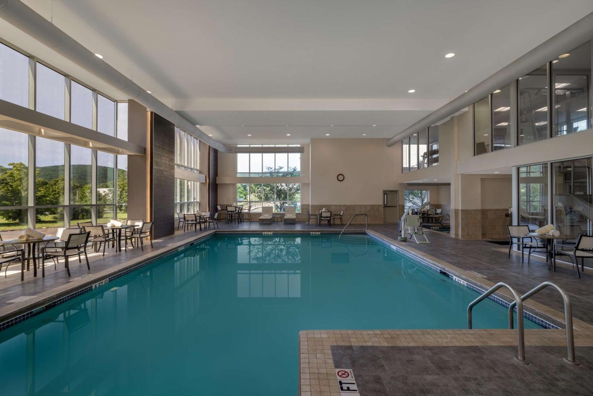 Home2 Suites By Hilton Bristol Eksteriør bilde